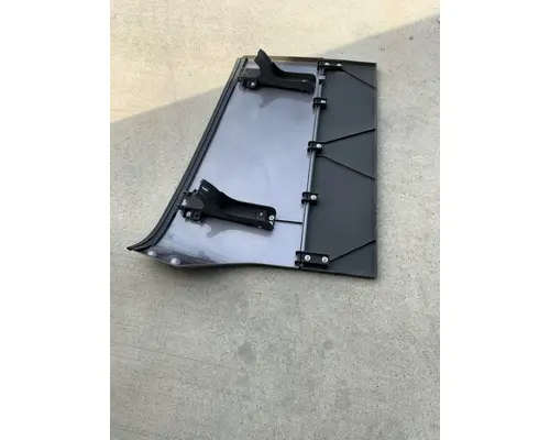 FREIGHTLINER CASCADIA Body Parts, Misc.