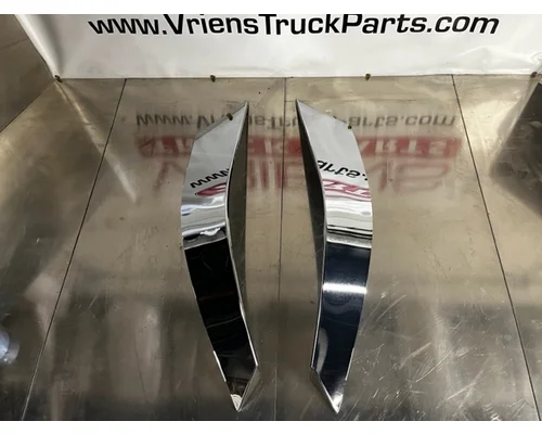 FREIGHTLINER CASCADIA Body Parts, Misc.