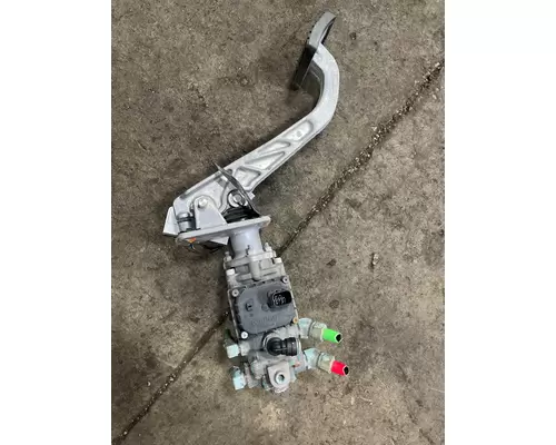 FREIGHTLINER CASCADIA Brake Parts, Misc Front