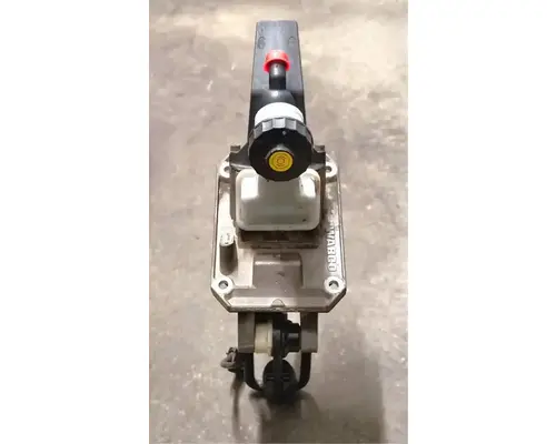FREIGHTLINER CASCADIA BrakeClutch Pedal Box