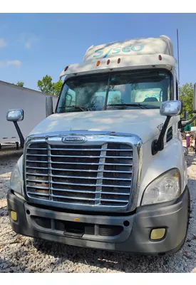 FREIGHTLINER CASCADIA CAB CLIP