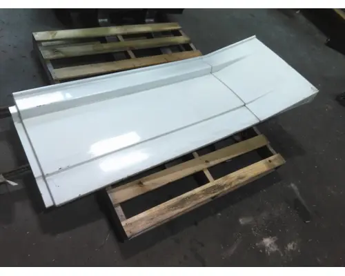 FREIGHTLINER CASCADIA CAB SKIRTSIDE FAIRING