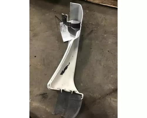 FREIGHTLINER CASCADIA CAB SKIRTSIDE FAIRING