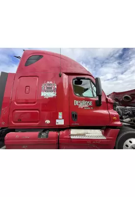 FREIGHTLINER CASCADIA CAB