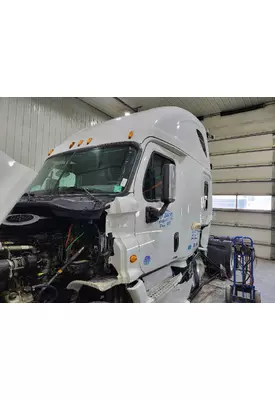 FREIGHTLINER CASCADIA CAB