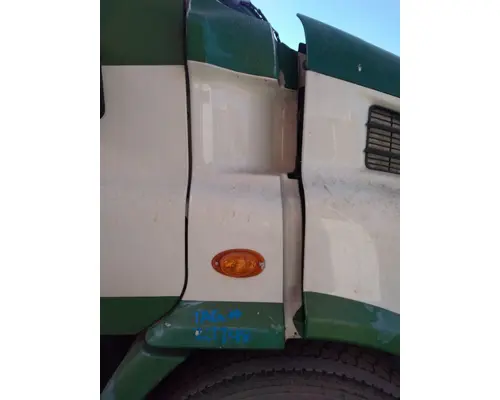 FREIGHTLINER CASCADIA COWL