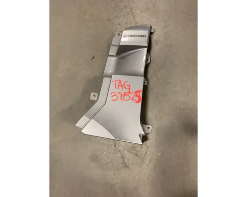 FREIGHTLINER CASCADIA COWL