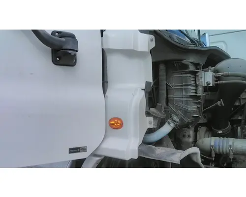 FREIGHTLINER CASCADIA COWL