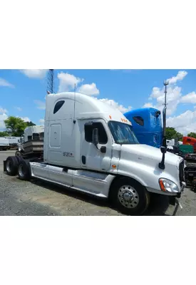 FREIGHTLINER CASCADIA Cab Clip