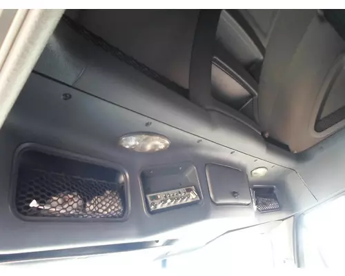 FREIGHTLINER CASCADIA Cab Clip