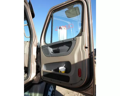 FREIGHTLINER CASCADIA Cab Clip