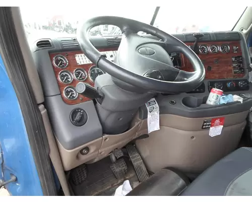 FREIGHTLINER CASCADIA Cab Clip