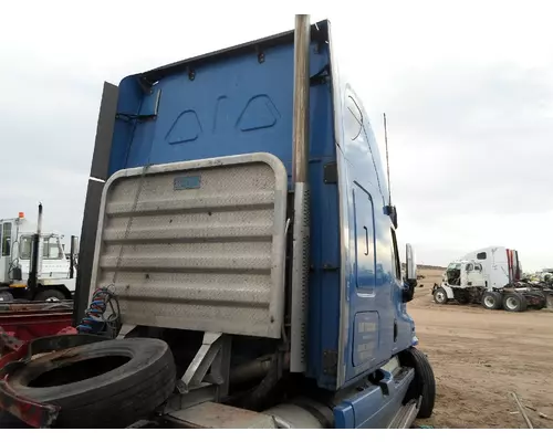 FREIGHTLINER CASCADIA Cab Clip