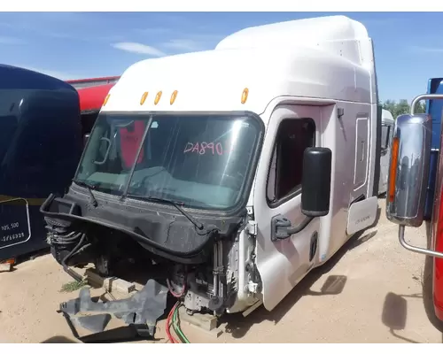 FREIGHTLINER CASCADIA Cab Clip