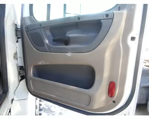 FREIGHTLINER CASCADIA Cab Clip