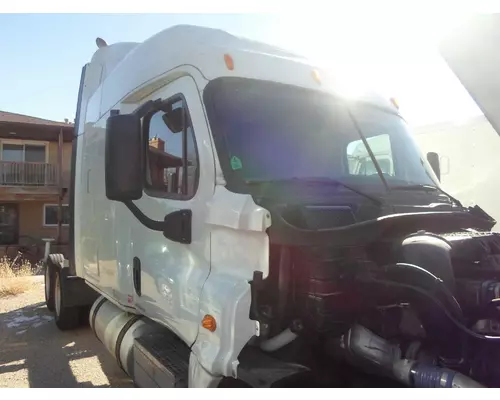 FREIGHTLINER CASCADIA Cab Clip