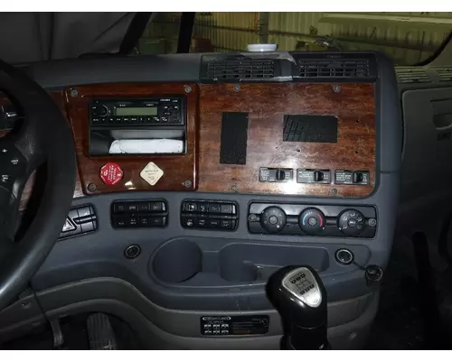 FREIGHTLINER CASCADIA Cab Clip