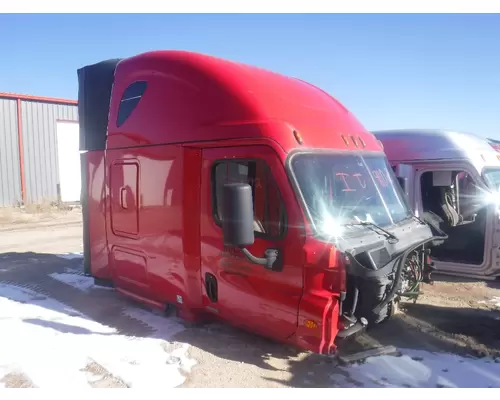 FREIGHTLINER CASCADIA Cab Clip