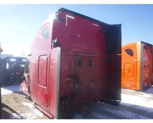 FREIGHTLINER CASCADIA Cab Clip