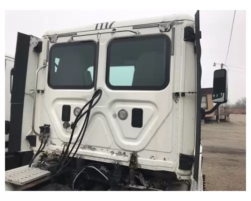 FREIGHTLINER CASCADIA Cab Cut