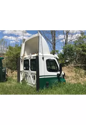 FREIGHTLINER CASCADIA Cab Cut