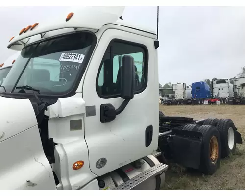 FREIGHTLINER CASCADIA Cab Cut