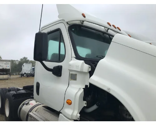 FREIGHTLINER CASCADIA Cab Cut