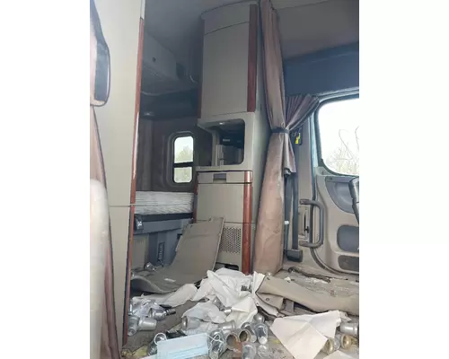 FREIGHTLINER CASCADIA Cab Mount