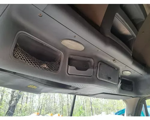 FREIGHTLINER CASCADIA Cab or Cab Mount