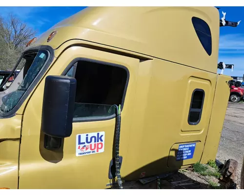 FREIGHTLINER CASCADIA Cab or Cab Mount