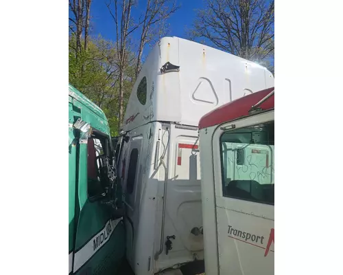 FREIGHTLINER CASCADIA Cab or Cab Mount
