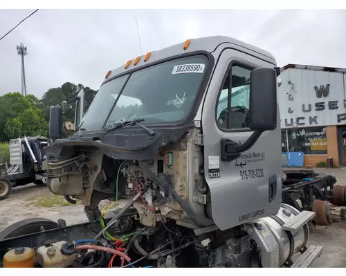 FREIGHTLINER CASCADIA Cab