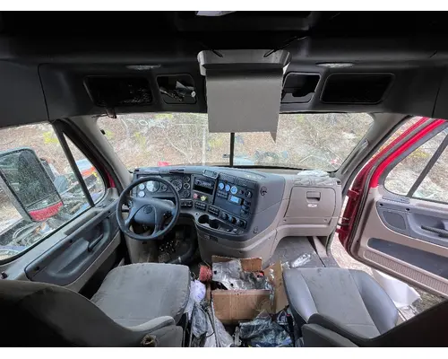 FREIGHTLINER CASCADIA Cab
