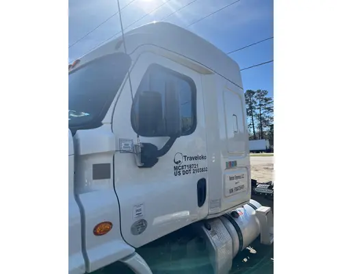 FREIGHTLINER CASCADIA Cab