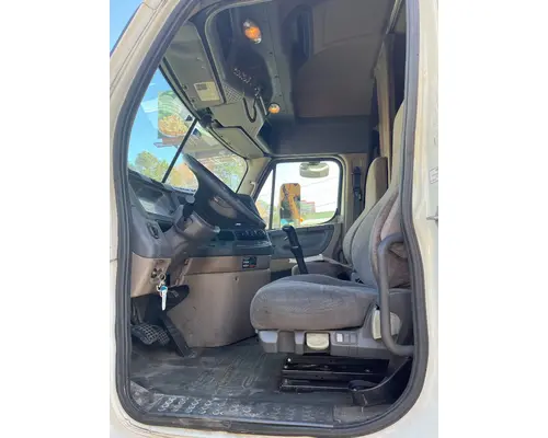 FREIGHTLINER CASCADIA Cab