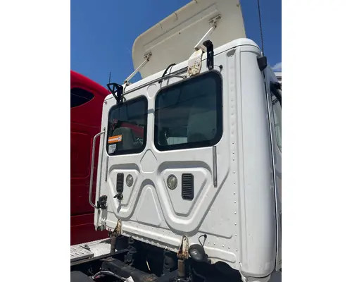 FREIGHTLINER CASCADIA Cab