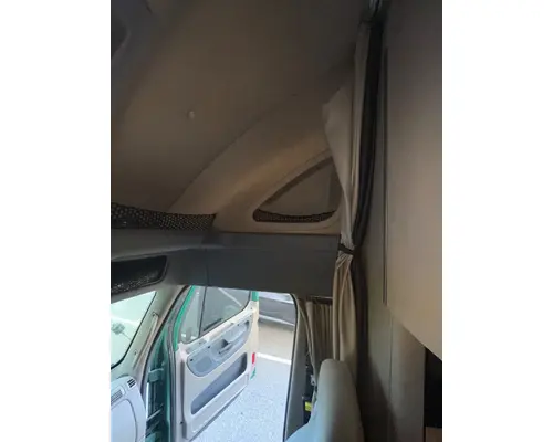 FREIGHTLINER CASCADIA Cab