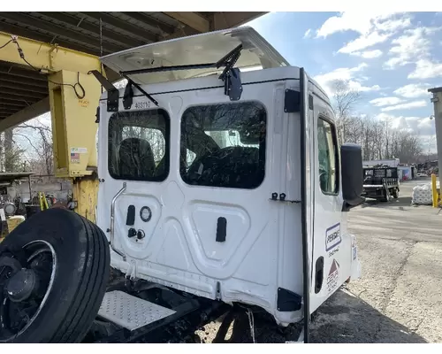 FREIGHTLINER CASCADIA Cab