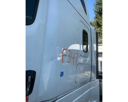 FREIGHTLINER CASCADIA Cab