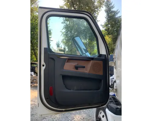 FREIGHTLINER CASCADIA Cab