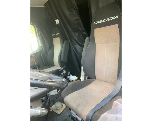 FREIGHTLINER CASCADIA Cab