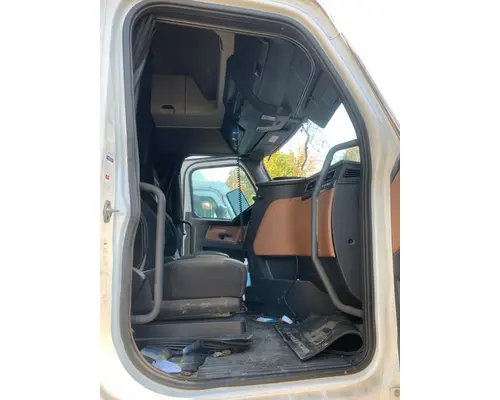 FREIGHTLINER CASCADIA Cab