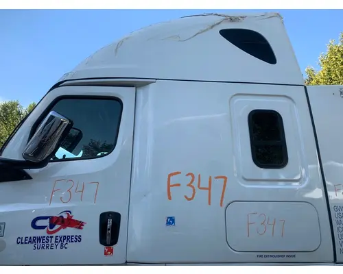 FREIGHTLINER CASCADIA Cab