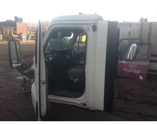 FREIGHTLINER CASCADIA Cab