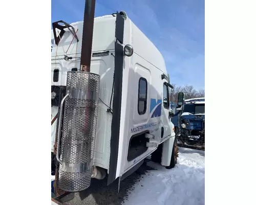 FREIGHTLINER CASCADIA Cab