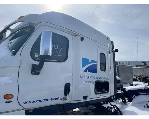 FREIGHTLINER CASCADIA Cab