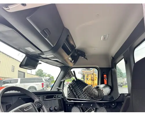 FREIGHTLINER CASCADIA Cab