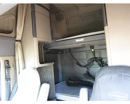 FREIGHTLINER CASCADIA Cab