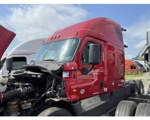 FREIGHTLINER CASCADIA Cab