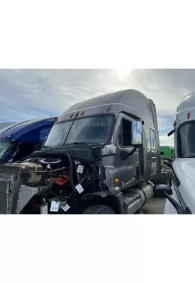 FREIGHTLINER CASCADIA Cab